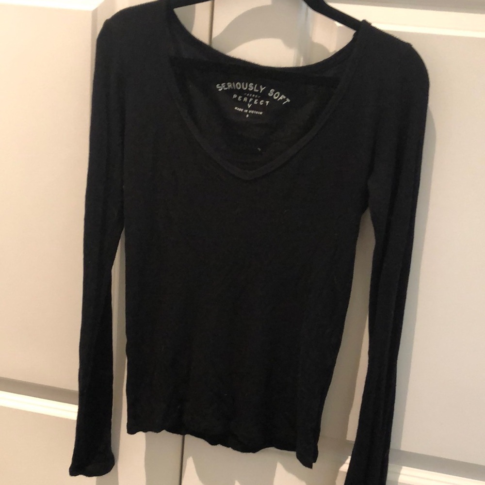 V-neck long sleeve